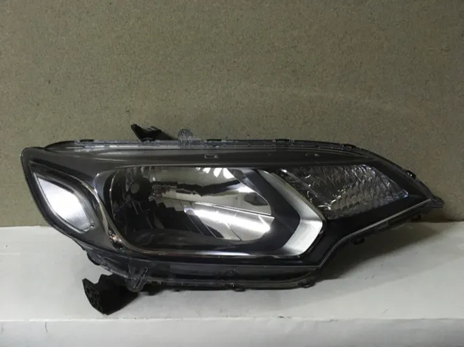Farol Honda New Fit