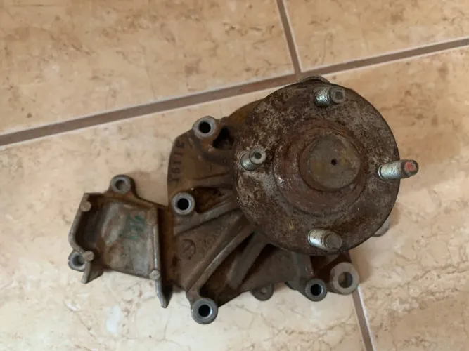 bomba dagua toyota hilux 3,0 diesel original