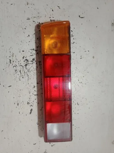 Lanterna traseira Santana 85/90 tricolor L.D (novo)