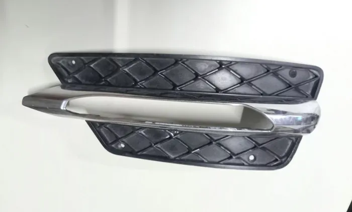 Moldura minha mercedes c180 12/14