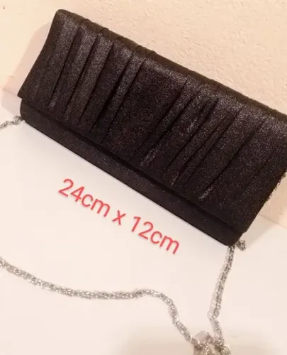 Bolsa cluth com alça transversal novíssima Extra preto em tecido com botão magnético