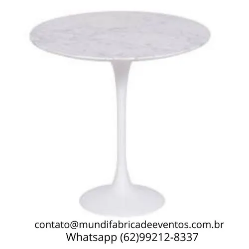 Locação de mesa de canto Saarinen