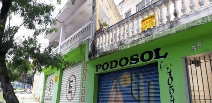 Casa de 390m² com 3 Dormitórios e Vaga de Garagem em Diadema + Espaço para Consultório
