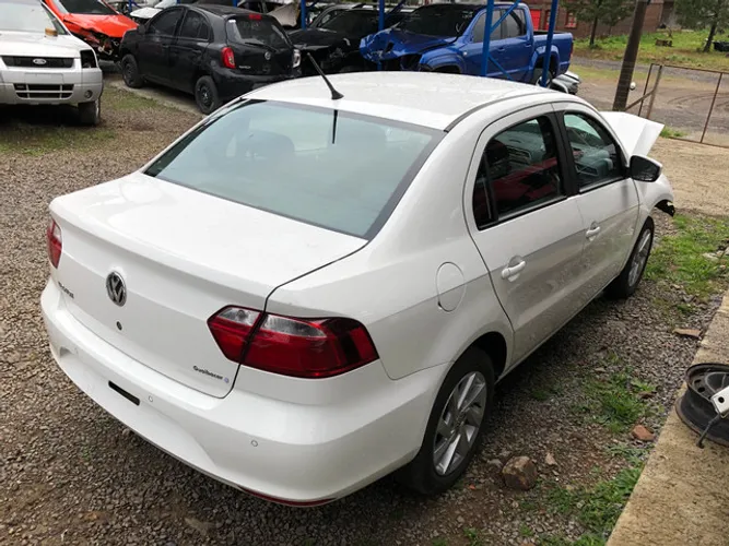 Vw Voyage 2019 1.6 vendido em peças