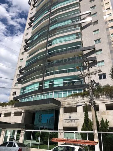 Apt 200m2 / 4 vagas / 4 Quartos ( 3 suítes )