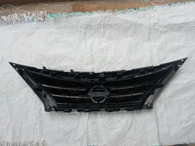Grade Dianteira Versa 2015 16 17 2018 2019 2020 Detalhes Fotos