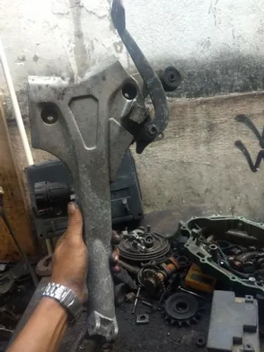 Suporte da pedaleira ou bacalhau direito da fazer 250
