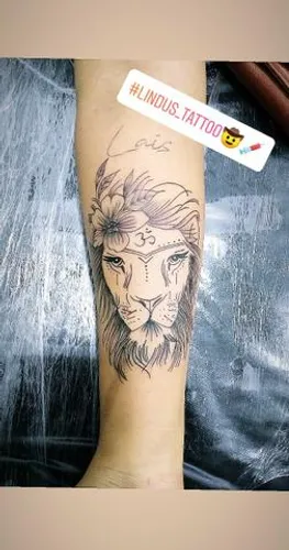 Aplicacao de piercings e tattoos em geral!!!