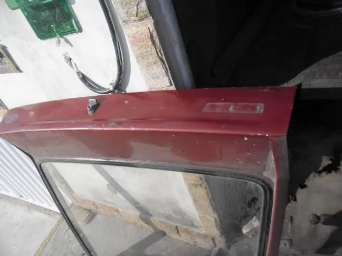 Tampa Traseira Porta Malas Ford Escort 2pts perfeita