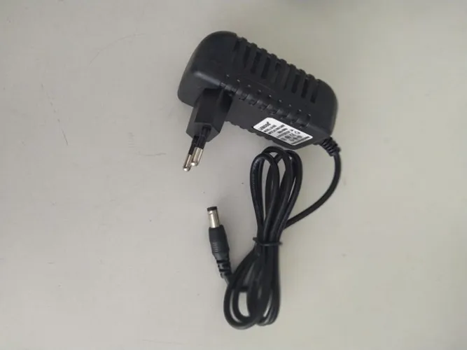 Fonte de alimentação, 12V- 3A.LB-575. Novo. R$ 60,00.