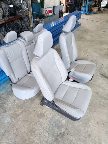 Jogo bancos Toyota Corolla 2019 em couro