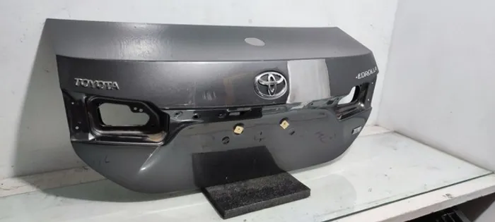 Tampa traseira Corolla 15/19