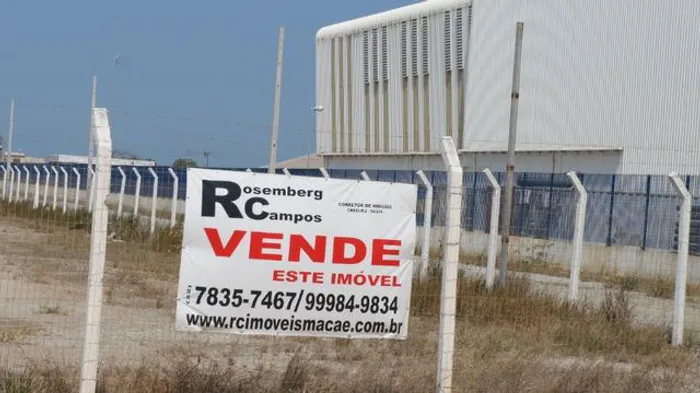 Ótima área industrial, 12000 M2, começo da linha azul, Macaé RJ