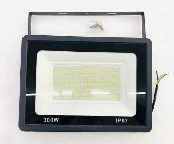 Refletor led 300w Bivolt branco frio 