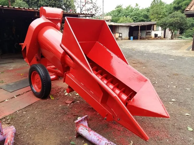 Foguetinho de milho Penha Jumil Colhedeira de milho