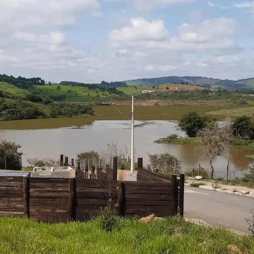 Ótimo terreno Vale dos Coqueiros de frente a represa