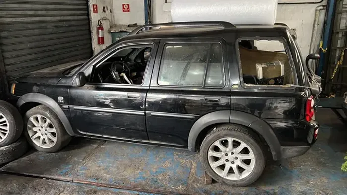 Sucata freelander 1 para retirada de peças 