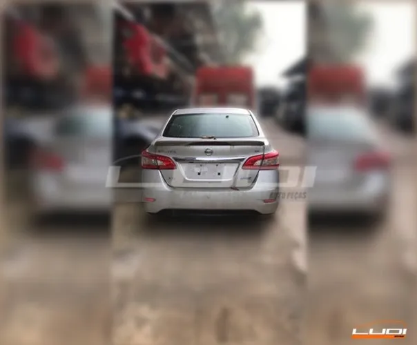 sucata de sentra 2015