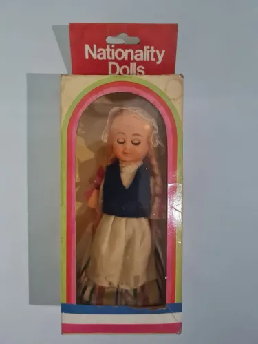 Boneca Nationality Dolls