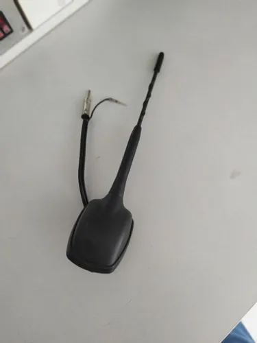 Antena de teto amplificada P/ : Onix, Cobalt, Prisma. Nova instalada. R$ 180,00. 