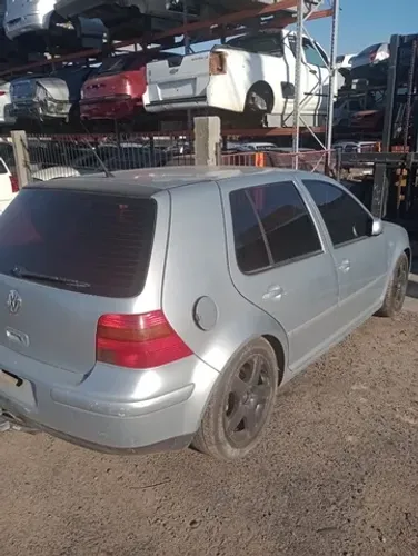 Golf Sapão 2003 (Disponível para retirada de peças)