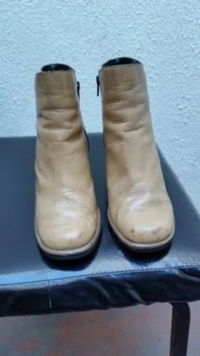 Bota Couro Ramarim Creme