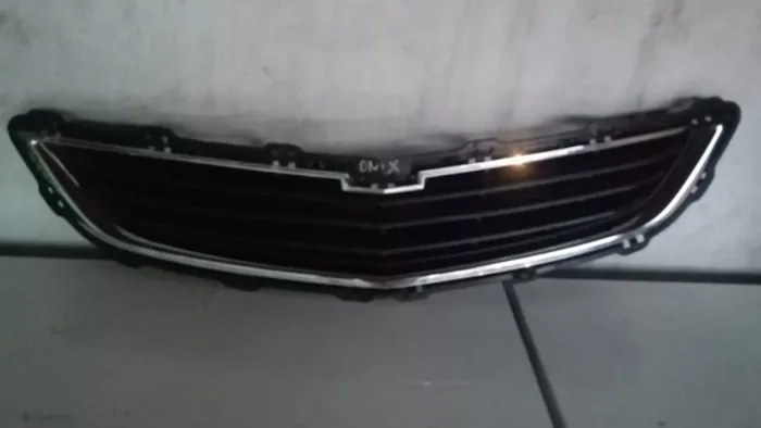 Grade dianteira Radiador Chevrolet Onix