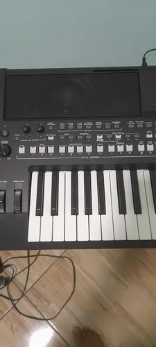 VENDO YAMAHA PSR SX600