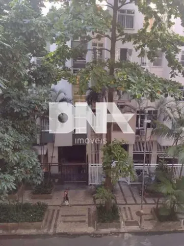 Apartamento - / Residencial / Copacabana