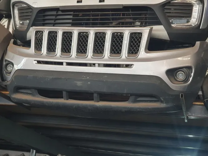 Parachoque jeep compass 2013