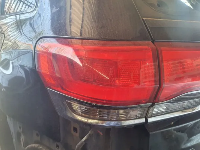 Lanterna jeep gran cherokee  2016