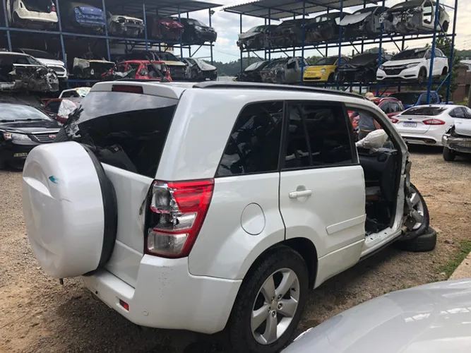 Gran Vitara 2012 2.0 vendido em peças