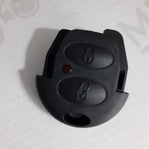 Capinha para controle.  Para: Gol/ Fox/ c/ 2 cadeados. Nova.