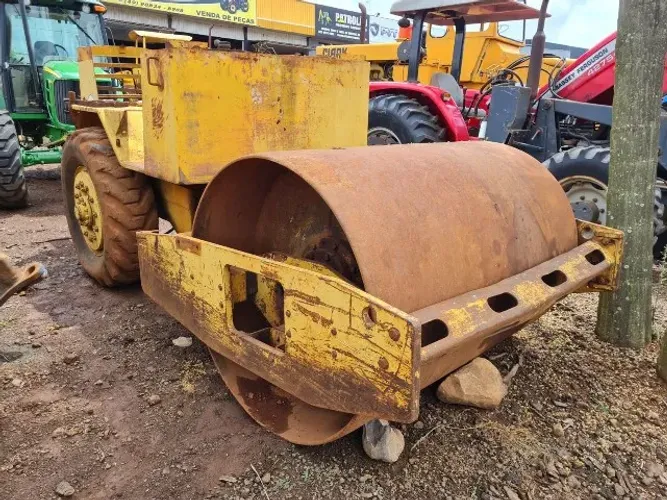 Sucata de Rolo compactador Para Retirada De Peças