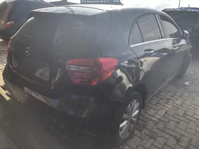 Sucata Mercedes A200 2013