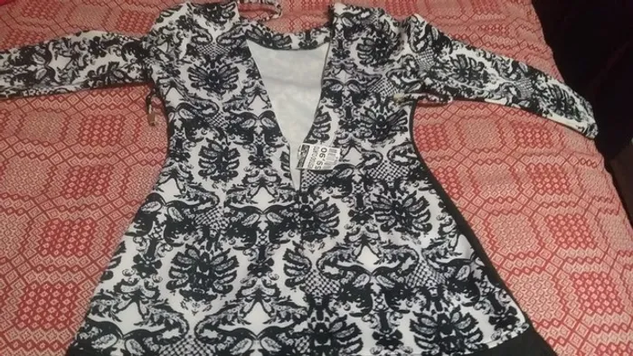 Vestido Curto tamanho P adulto