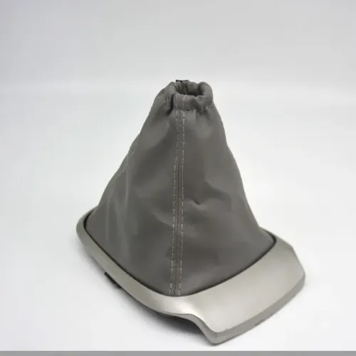 Coifa de Câmbio Chevrolet Cobalt 2012 / Onix - C/ Aro Cromado - N400489