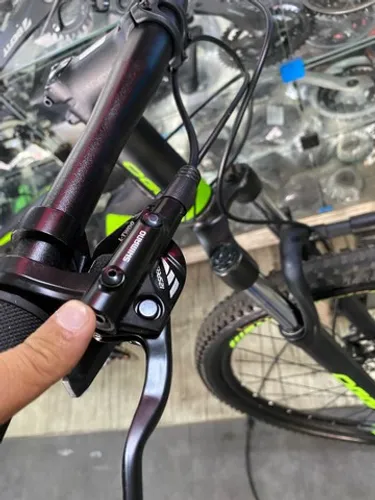 Bike mtb oggi hacker com upgrade 1x12 para vender logo 