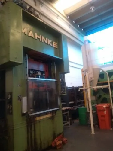 PRENSA EXCENTRICA MAHNKE  TIPO H P2C 150TONS