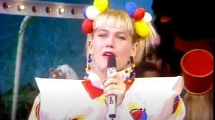 FOTOS E REPORTAGENS DA XUXA (LEIA O ANÚNCIO)