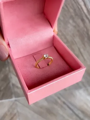 Anel solitário de noivado em ouro18k 