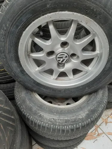 Roda aro 13 binno stockcar Prata com diamantado taluda com borda VW gol 4x100 tala 6.5