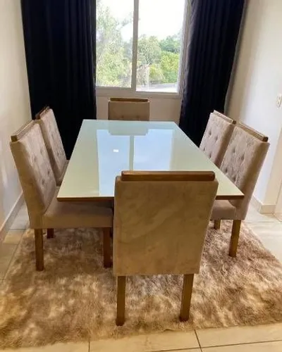 Mesa 1.80 x 1.00 c/ 6 cadeiras em madeira