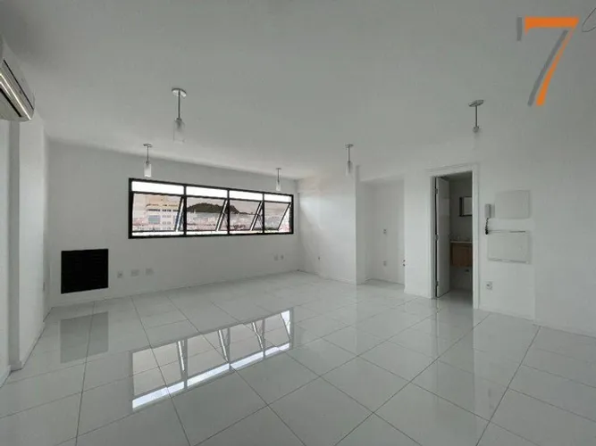 Sala à venda, 32 m² por R$ 400.000,00 - Coqueiros - Florianópolis/SC