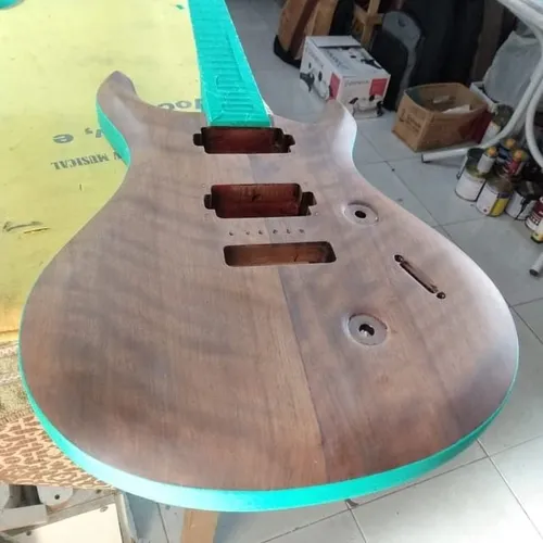 serviço de luthieria 