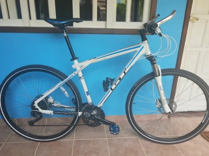Bike GT Transeo (tipo gravel bike)