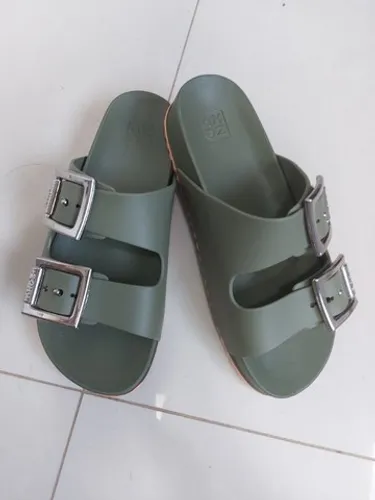 Chinelo zaxy