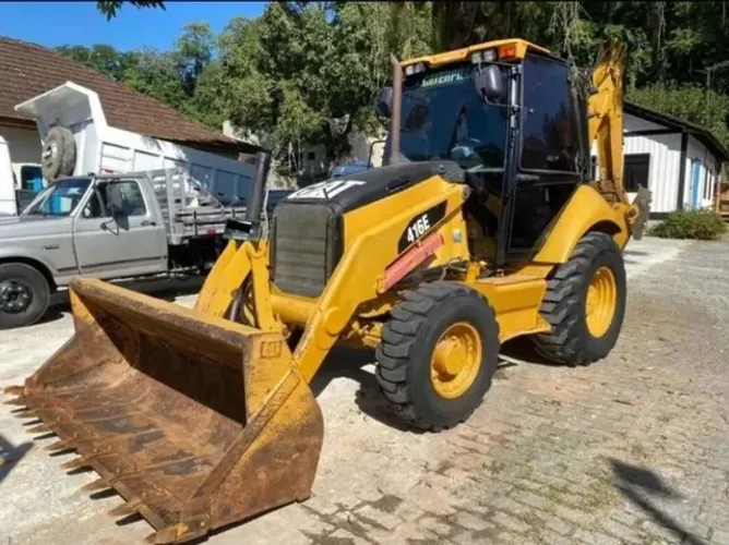 Retroescavadeira caterpillar 416e