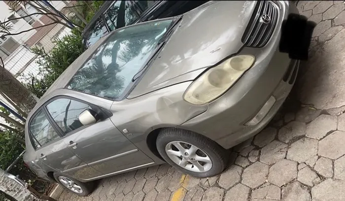 Toyota Corolla 2004 1.8 16v Gasolina Aut venda peças motor cambio parachoque Sucata