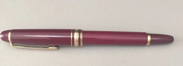 caneta mont blanc tinteiro bordeaux meisterstuck, mini, mede 11cm, em ouro 14k,
